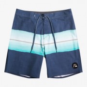 eqybs04657_quiksilver,f_bsn8_frt1